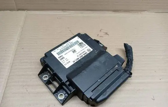 Volkswagen PASSAT B7 Hand brake control module 3AA907801H 18491001A