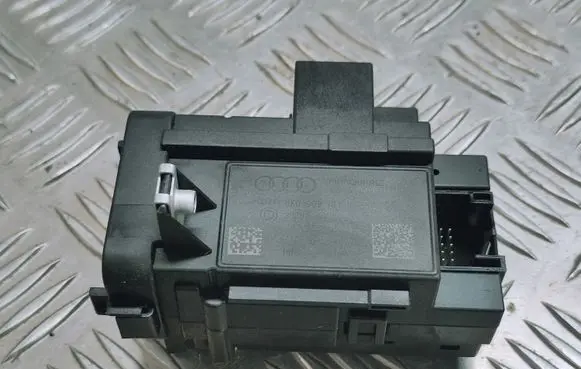 Audi A4 S4 B8 8K Ignition lock 8K0909131