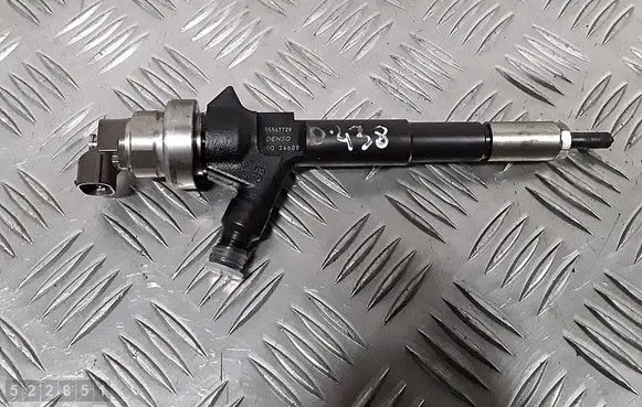 Opel Mokka Fuel injector 55567729