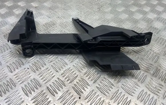 BMW X3 E83 Headlight/headlamp mounting bracket 1301073025