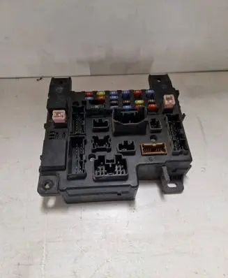 Citroen C-Crosser Fuse module 8637A318