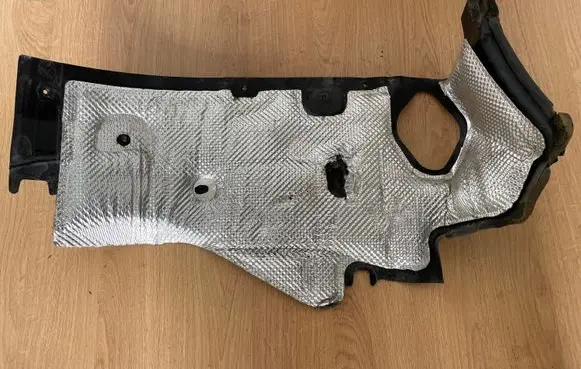 Jeep Grand Cherokee Heat shield in engine bay 
