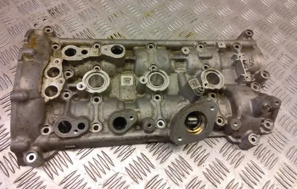 Alfa Romeo Stelvio Camshaft holder 