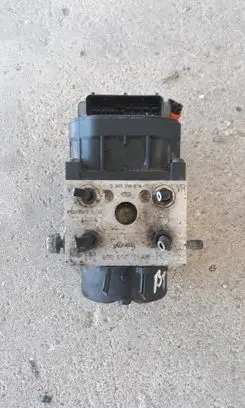 Volkswagen PASSAT B5.5 ABS Pump HR8E0614111ABHL