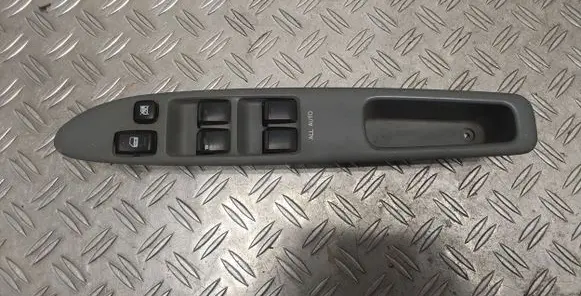 Toyota Avensis Verso Electric window control switch 8404044030 7423244130