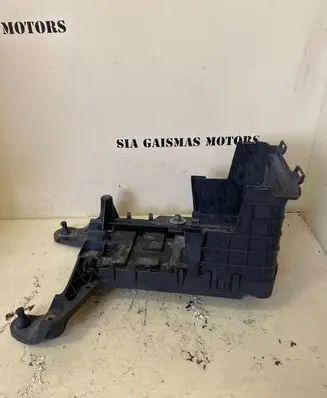 Volkswagen PASSAT B6 Battery box tray 