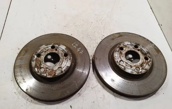 Toyota Avensis T250 Front brake disc