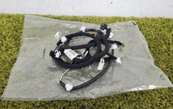 Nissan Micra K14 Tailgate/trunk wiring harness 24051-hm10b
