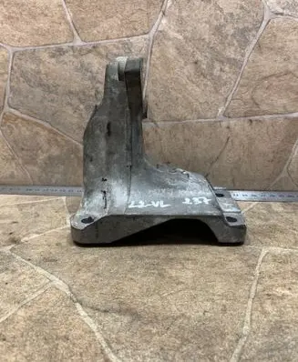 BMW 3 GT F34 Engine mounting bracket 6788612