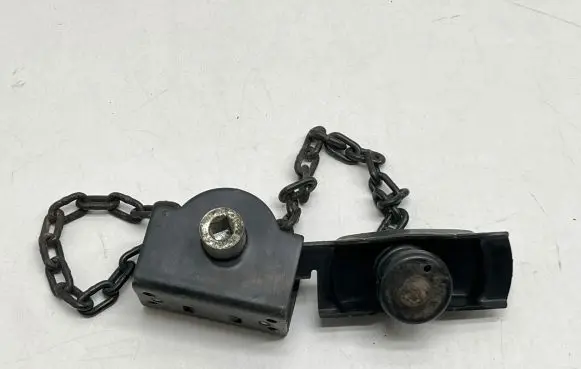 Toyota Land Cruiser (J150) Spare wheel mounting bracket 