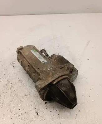 Mercedes-Benz Vito Viano W638 Starter motor 0051511301 D7R43 22I30236HFN