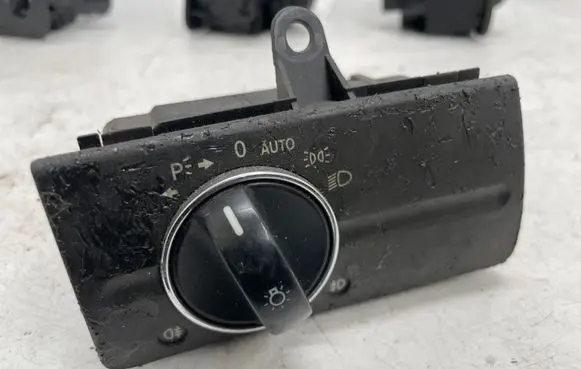 Mercedes-Benz E W211 Light switch 2115450704
