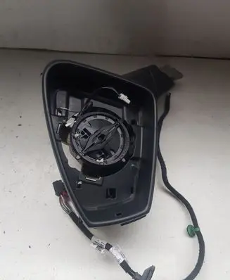 Volkswagen Touareg III Front door electric wing mirror 761857501E