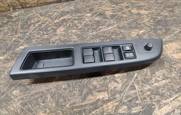 Subaru XV Electric window control switch 94263FJ050 157588 83061FJ010
