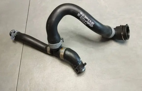 Audi A3 8Y Engine coolant pipe/hose 5WA122073H