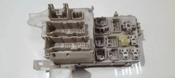Toyota Corolla E120 E130 Fuse box set