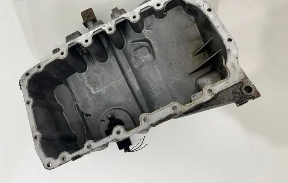 Volkswagen Tiguan Oil sump 03G103603 03C907660G