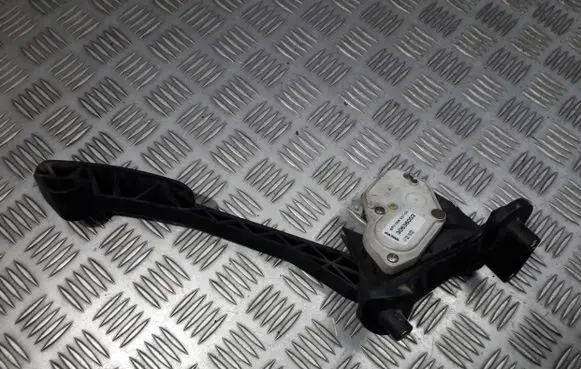 Volvo V70 Accelerator throttle pedal 30636003 6PV00853700