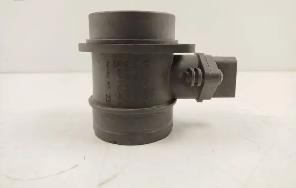 Audi A3 S3 8L Mass air flow meter 0281002757 038906461C
