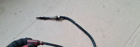 Audi A4 S4 B9 Oil temperature sensor 8W0906088B