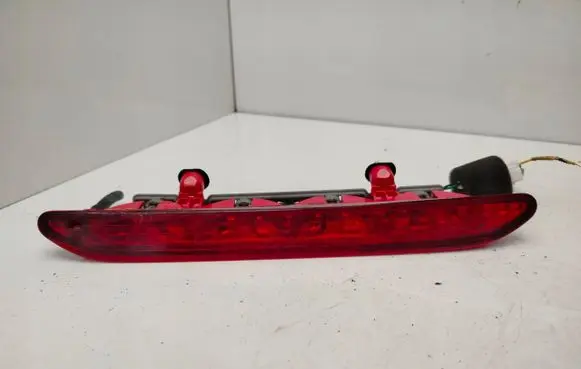 KIA Picanto Third/center stoplight 