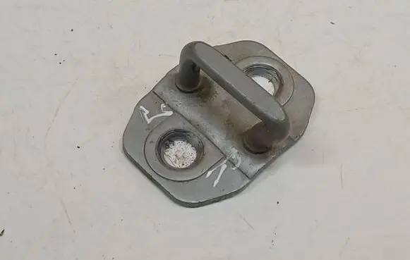 Chrysler Sebring (JS) Front door lock loop/hook striker