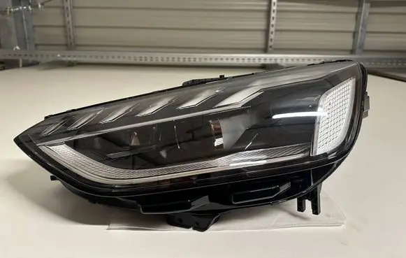 Audi A4 S4 B9 8W Headlight/headlamp 8w0941035h