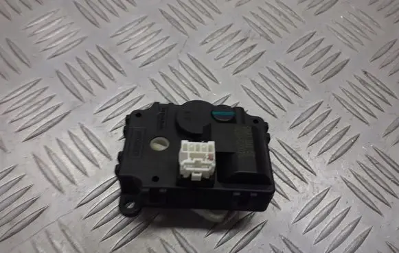 KIA Rio A/C air flow flap actuator/motor B400730570