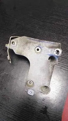 BMW 3 E46 A/C compressor mount bracket 7505980