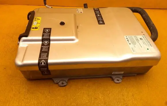 Tesla Model S Voltage converter inverter 101496300G