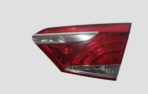Hyundai i40 Tailgate rear/tail lights 924043Z001