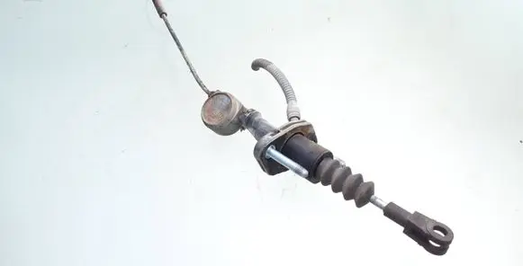Opel Zafira A Clutch master cylinder 90581565