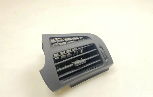 Toyota Verso Dash center air vent grill 556600F030