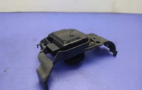 Volkswagen Fox Air flap motor/actuator 309368200
