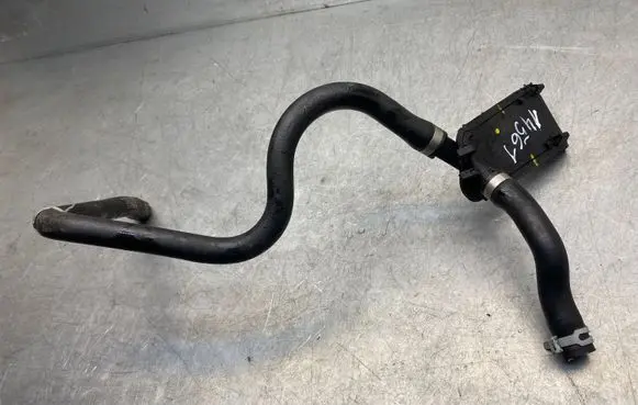 Volvo XC90 Engine coolant pipe/hose 32138838