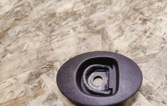 Maserati Quattroporte Tie down hook / loop 68000400