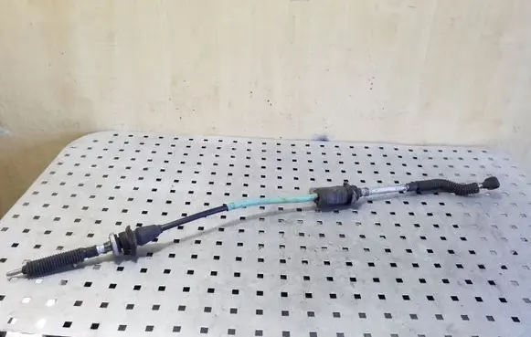 Audi A6 S6 C4 4A Gear shift cable linkage 4A0713271