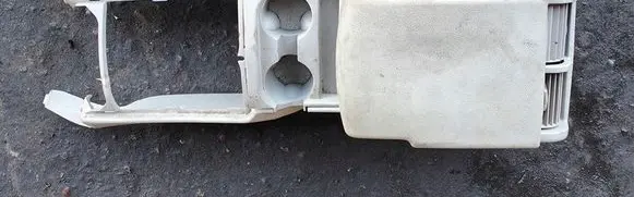Jeep Commander Armrest 240KW