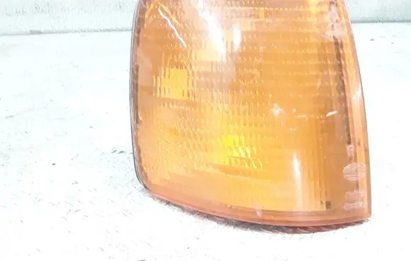 Volkswagen PASSAT B3 Front indicator light 357953050