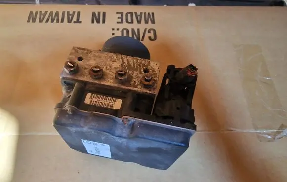 Volkswagen Polo IV 9N3 ABS Pump 6Q0907379BG