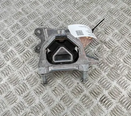 Jeep Avenger Engine mount bracket 9826533880