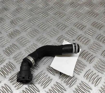Volvo XC40 Engine coolant pipe/hose 32138726