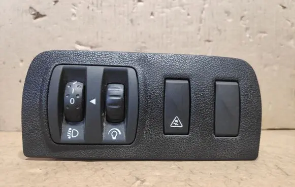 Renault Megane III Fog light switch 648150007R