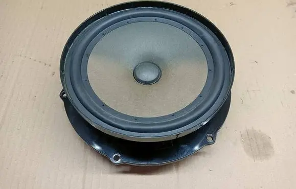 Skoda Octavia Mk2 (1Z) Front door speaker 1Z0035411N