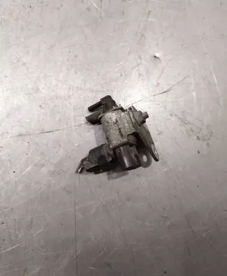 Mitsubishi Outlander Vacuum valve k5t4649