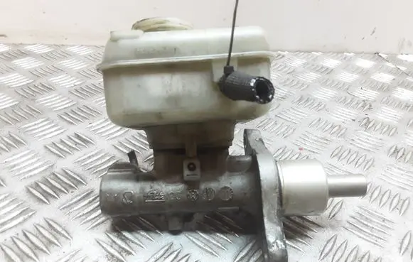 Skoda Octavia Mk1 (1U) Master brake cylinder 1J1611301B