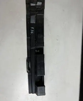 BMW 4 F32 F33 Sill/side skirt trim 15857711 7320210