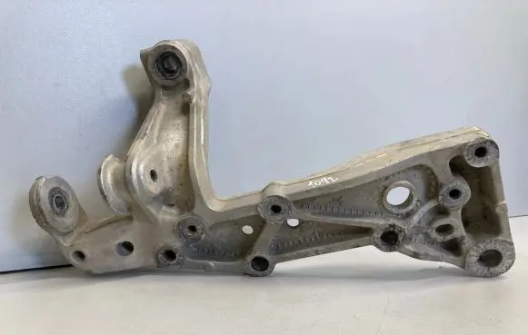 Volkswagen Touran I Front lower control arm/wishbone 1K0199295E