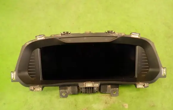 Skoda Octavia Mk4 Speedometer (instrument cluster) 5E3920774