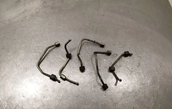 Citroen C3 Fuel injector supply line/pipe 